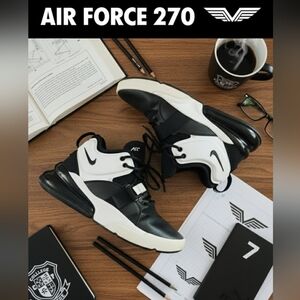 Nike Air Force 270 Black and White Big Boys Size 7 Youth